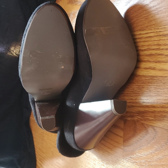 Booties - Picture 4 of 5